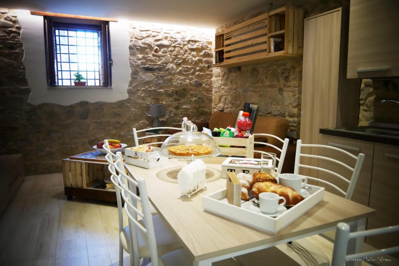 B&B Al Teatro Romano เบเนเวนโต ภายนอก รูปภาพ