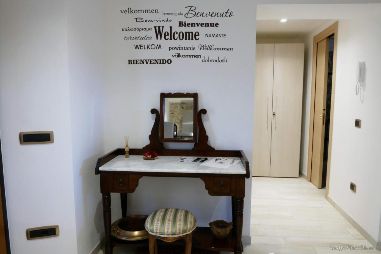 B&B Al Teatro Romano เบเนเวนโต ภายนอก รูปภาพ